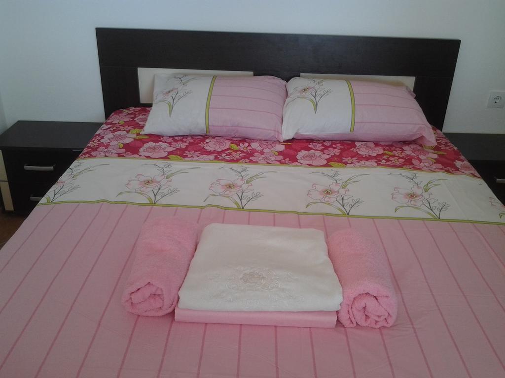 Apartment Oliva Улцин Екстериор снимка